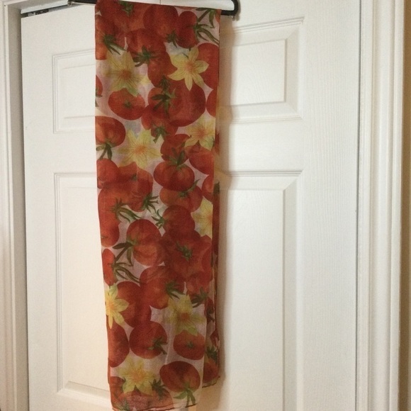 Tomatoe/flowers accessory scarf - Picture 3 of 7